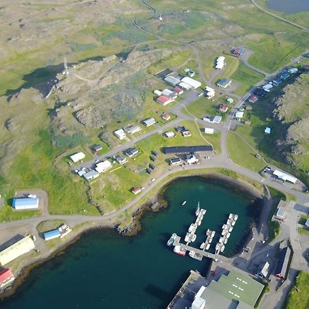 Helgafell Hostel Дьюпівоґюр Екстер'єр фото
