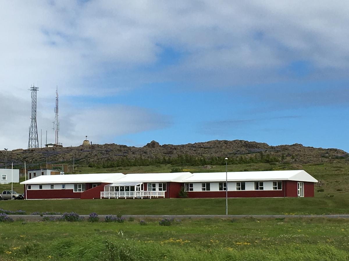 Helgafell Hostel Дьюпівоґюр Екстер'єр фото