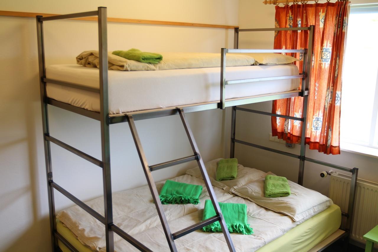 Helgafell Hostel Дьюпівоґюр Екстер'єр фото