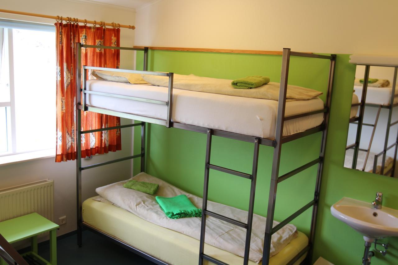 Helgafell Hostel Дьюпівоґюр Екстер'єр фото