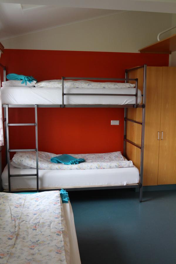 Helgafell Hostel Дьюпівоґюр Екстер'єр фото
