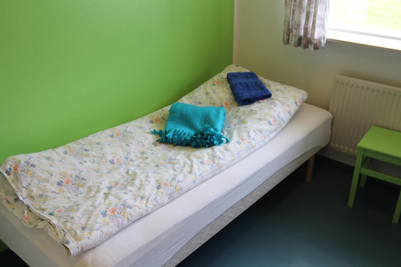 Helgafell Hostel Дьюпівоґюр Екстер'єр фото