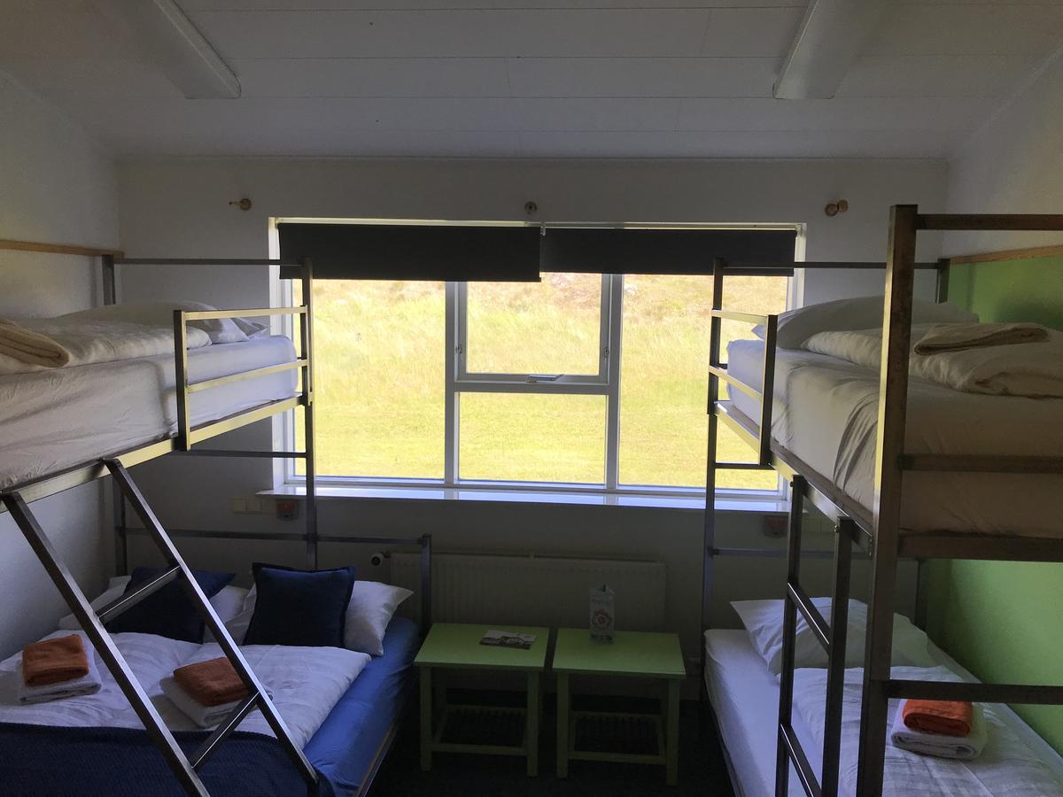 Helgafell Hostel Дьюпівоґюр Екстер'єр фото